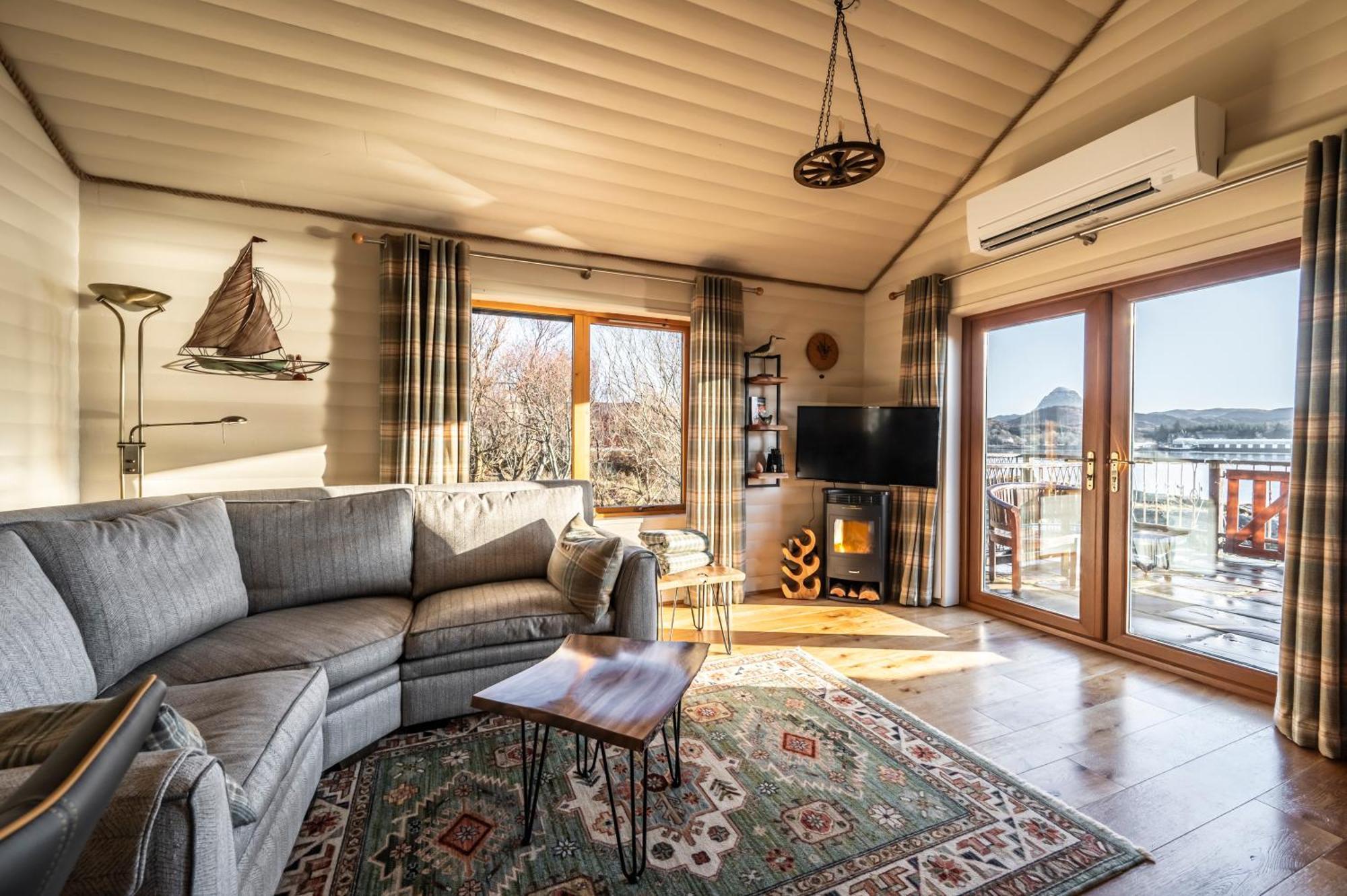 לוכינבר Saorsa Cabin מראה חיצוני תמונה